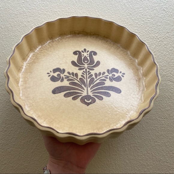 Vtg Pfaltzgraff Village Quiche Dish #233 Beige 9" - Picture 3 of 12